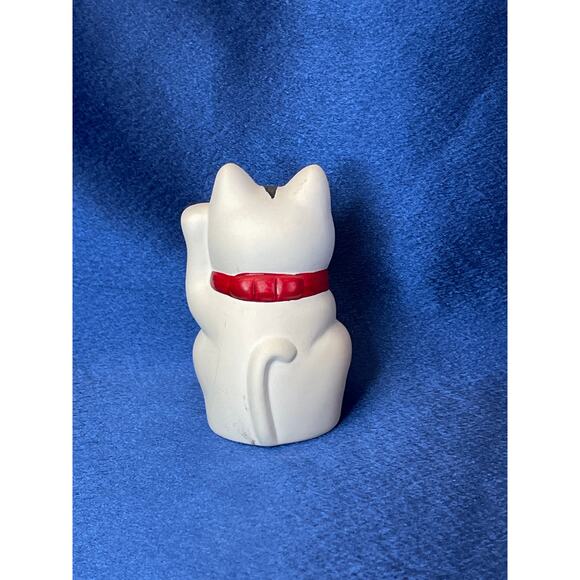 Bisque Porcelain Maneki Neko Japanese Lucky Cat Figurine - Picture 3 of 6